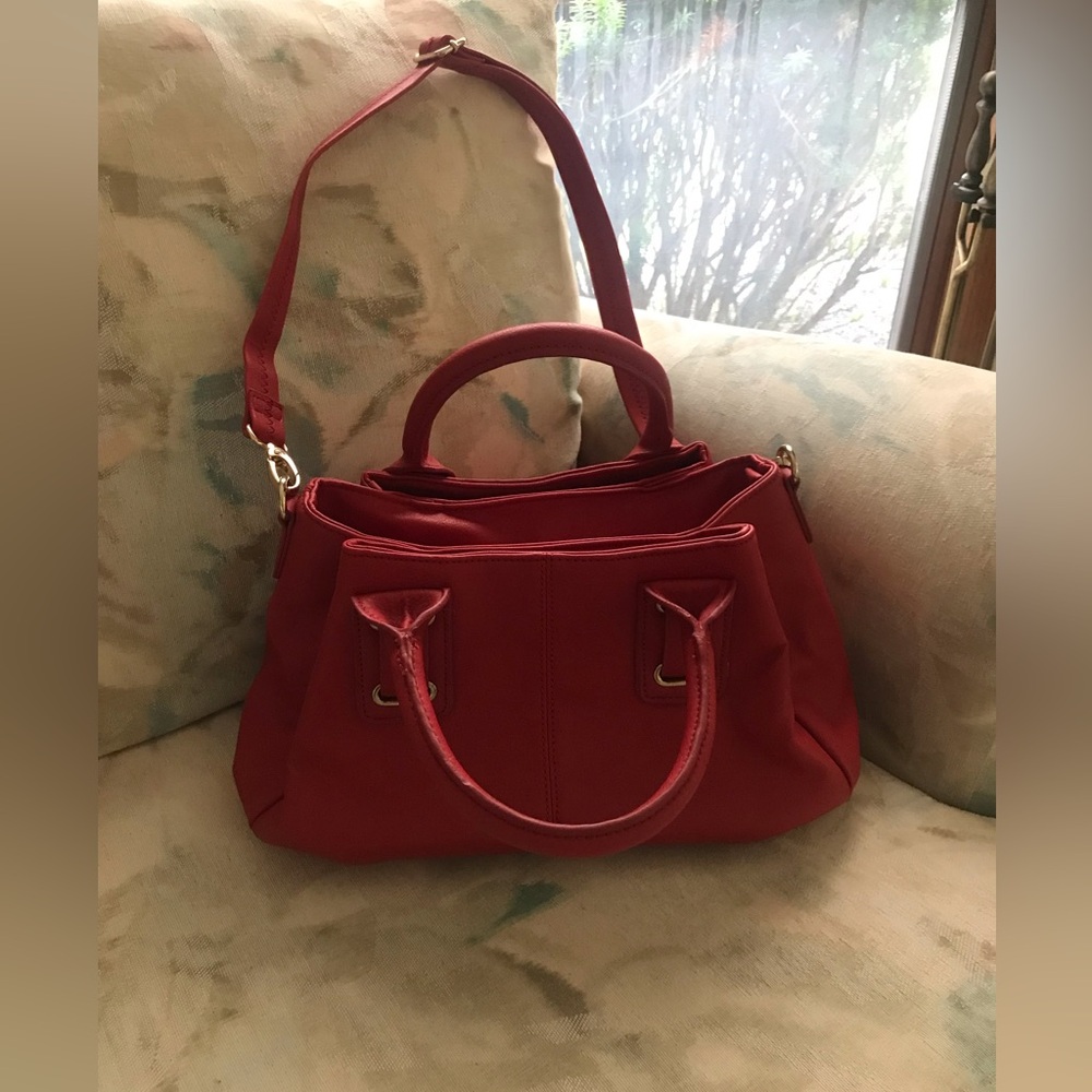 Red Faux Leather Ladies Handbag/Shoulder Bag with Black and White Lining